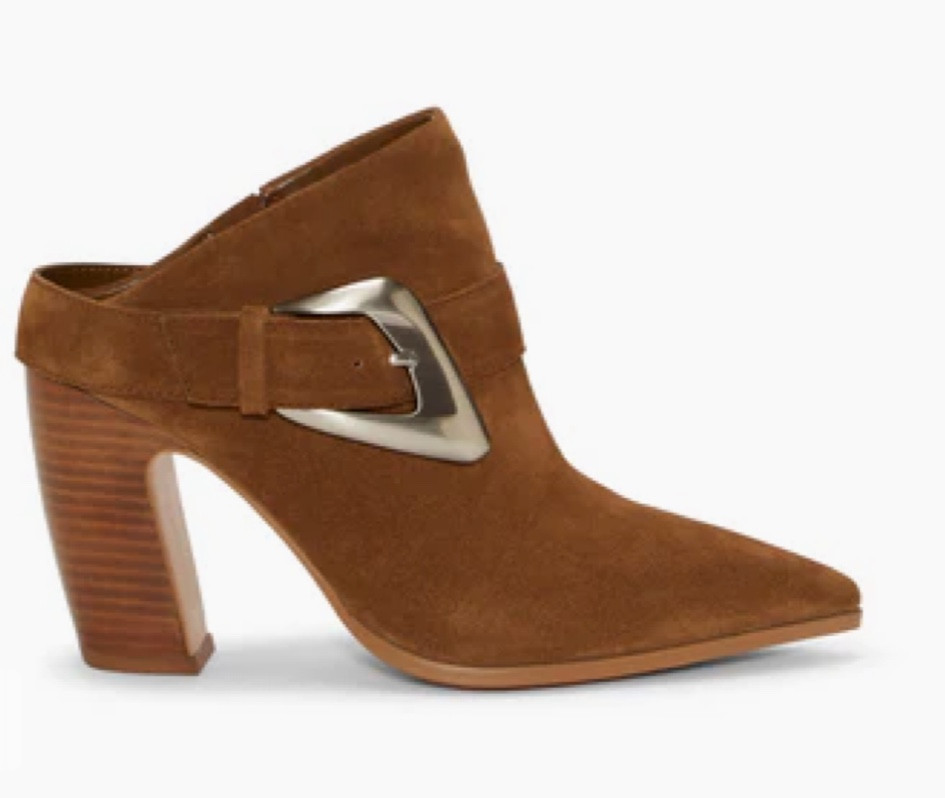 new boot for fall 😍

#LTKSeasonal #LTKShoeCrush #LTKStyleTip