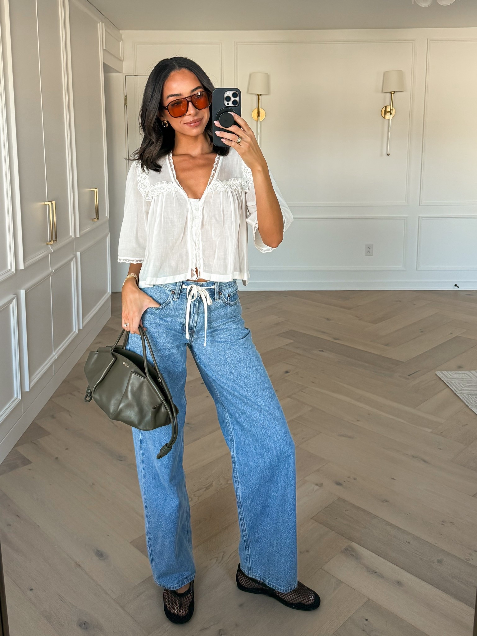 Spring outfit!! 🤍 Wearing size XS top (OOS but I've linked similars), size 25 low rise baggy jeans 


Spring fashion 
Spring outfit 
Boho chic outfit
Lace top 
Abercrombie jeans
Abercrombie sale

#LTKSeasonal #LTKSaleAlert