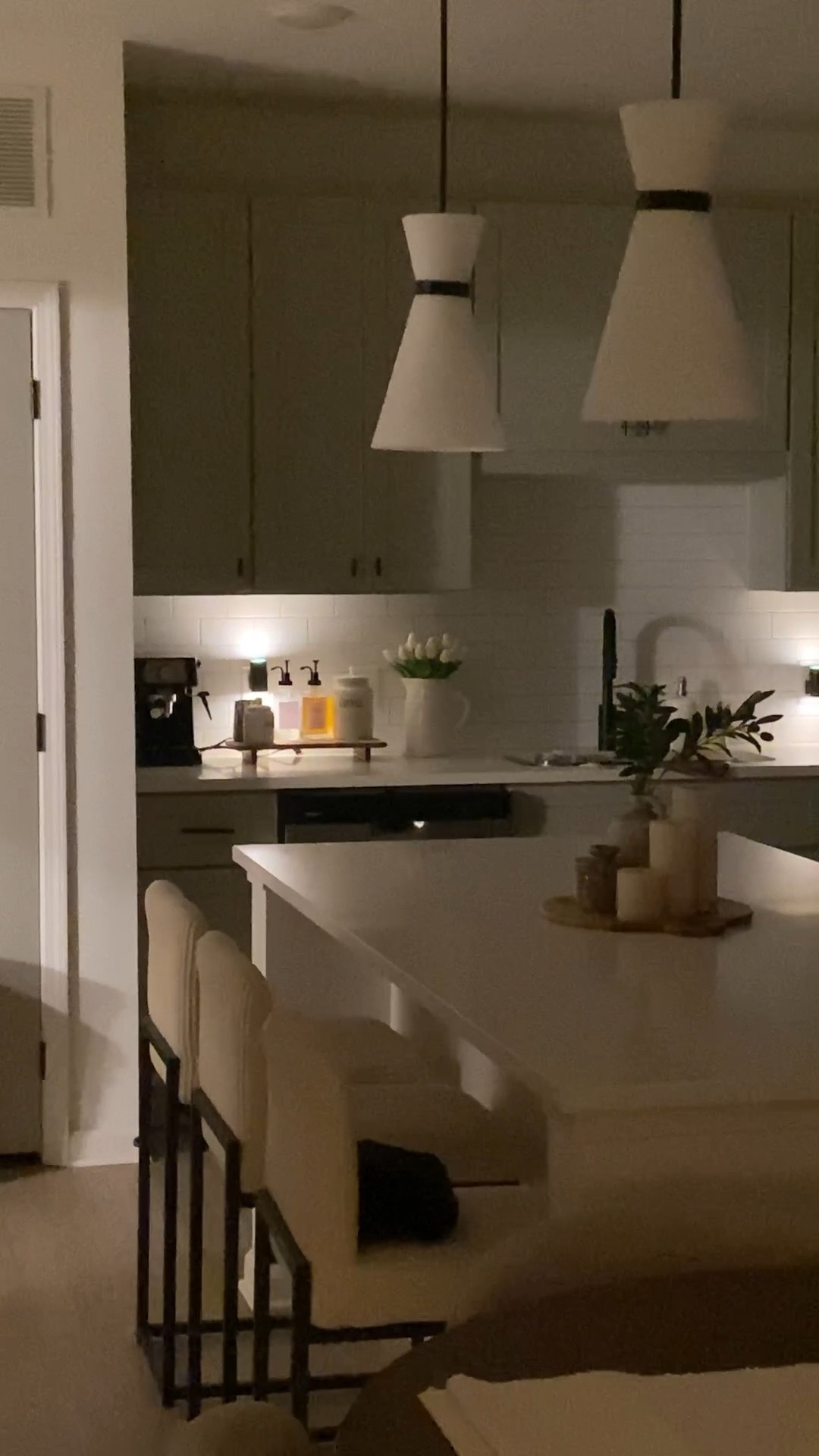 These LED lights so beautiful vibe! 10/10 😉

#LTKSeasonal #LTKGiftGuide #LTKHome