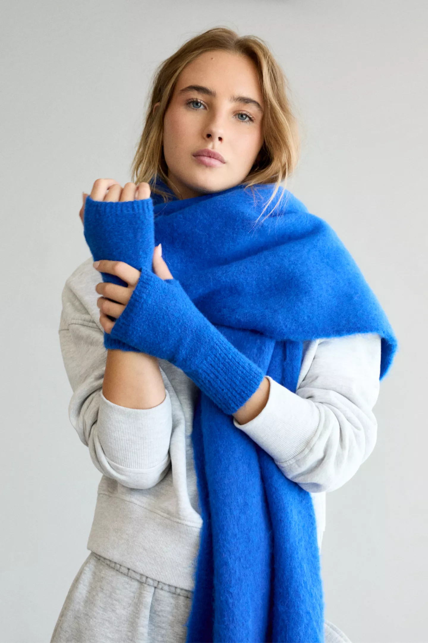 Basic scarf | PULL and BEAR UK