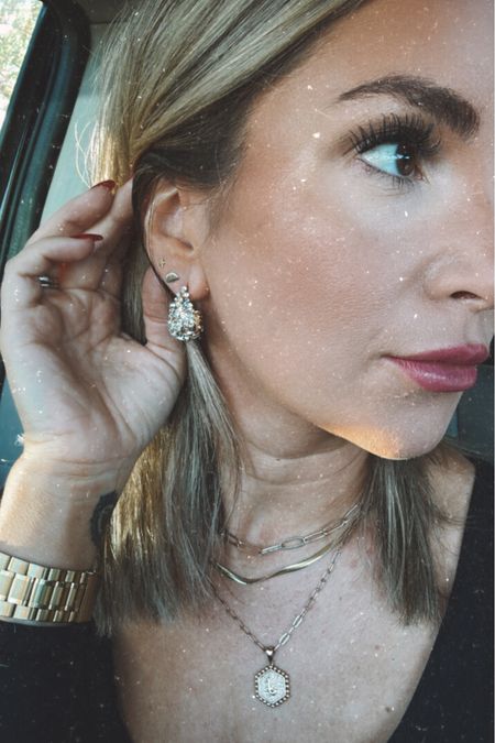 Festive holiday earrings for under $10! Not too heavy either 🙌🏼

#LTKSeasonal
