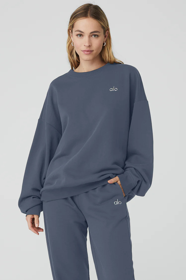 Accolade Crew Neck Pullover | Alo Yoga (US)