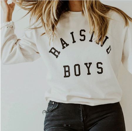 for all those boy moms out there here’s a great Mother’s Day gift. Let the world know you’re raising boys because it’s not easy I know from experience. They also have a raising legends version which is pretty rad too.

Mother's Day | gifts for her | gifts for Mom | sweatshirts | boy mom gifts | boy moms

#MomGifts #GiftsForHer #Giftsformom #MothersDay #boymom



#LTKGiftGuide #LTKFind #LTKunder100