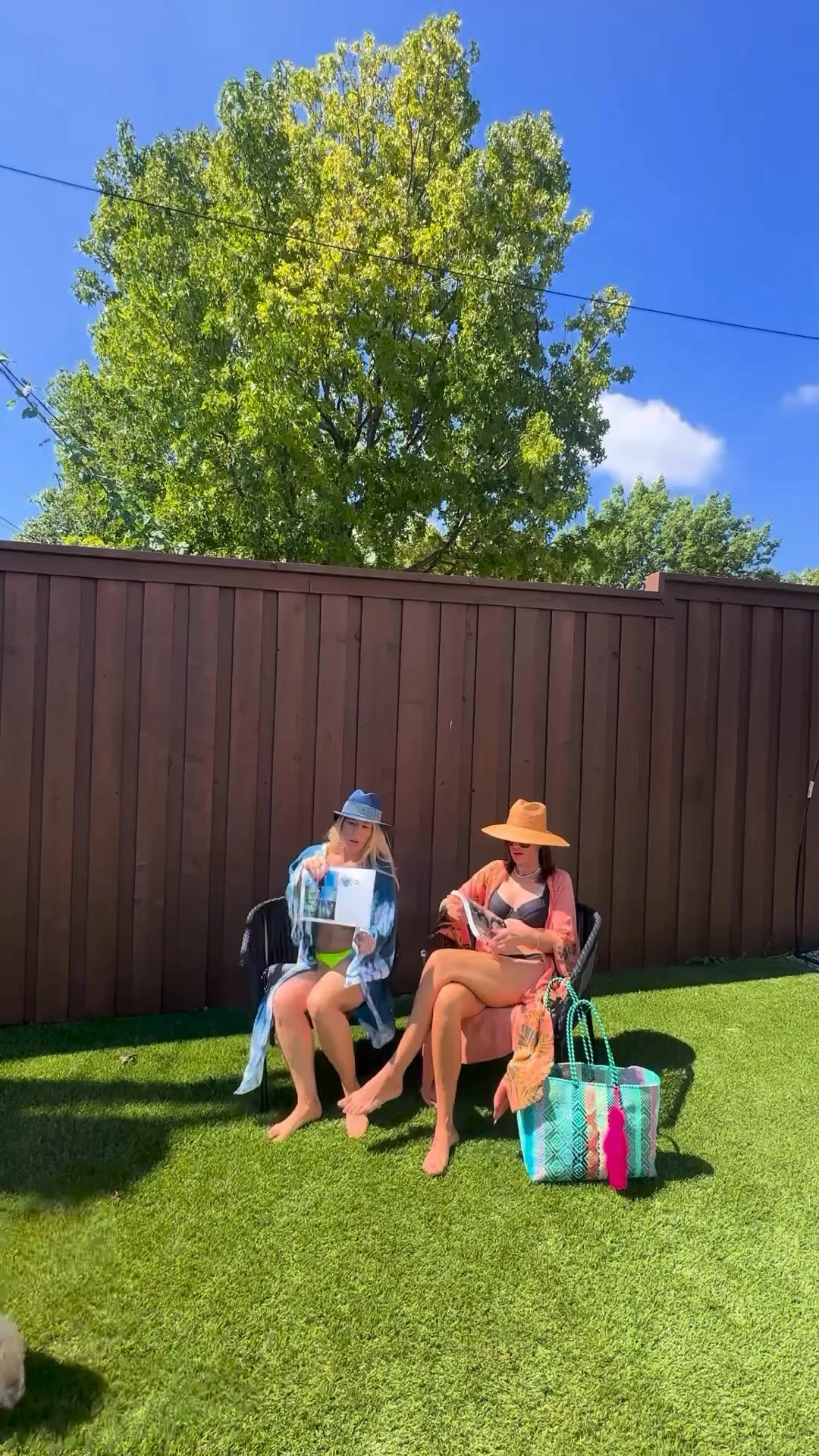 it’s still 100 degrees here in Dallas, so swimsuits are still a must! ☀️ check out these cute @Vetchy suits—comfy and available in both bright and neutral colors. perfect for soaking up the sun! 
jc - large top, medium bottom
ll - medium top, large bottom
#LTKswim #VetchySwim #DallasHeat