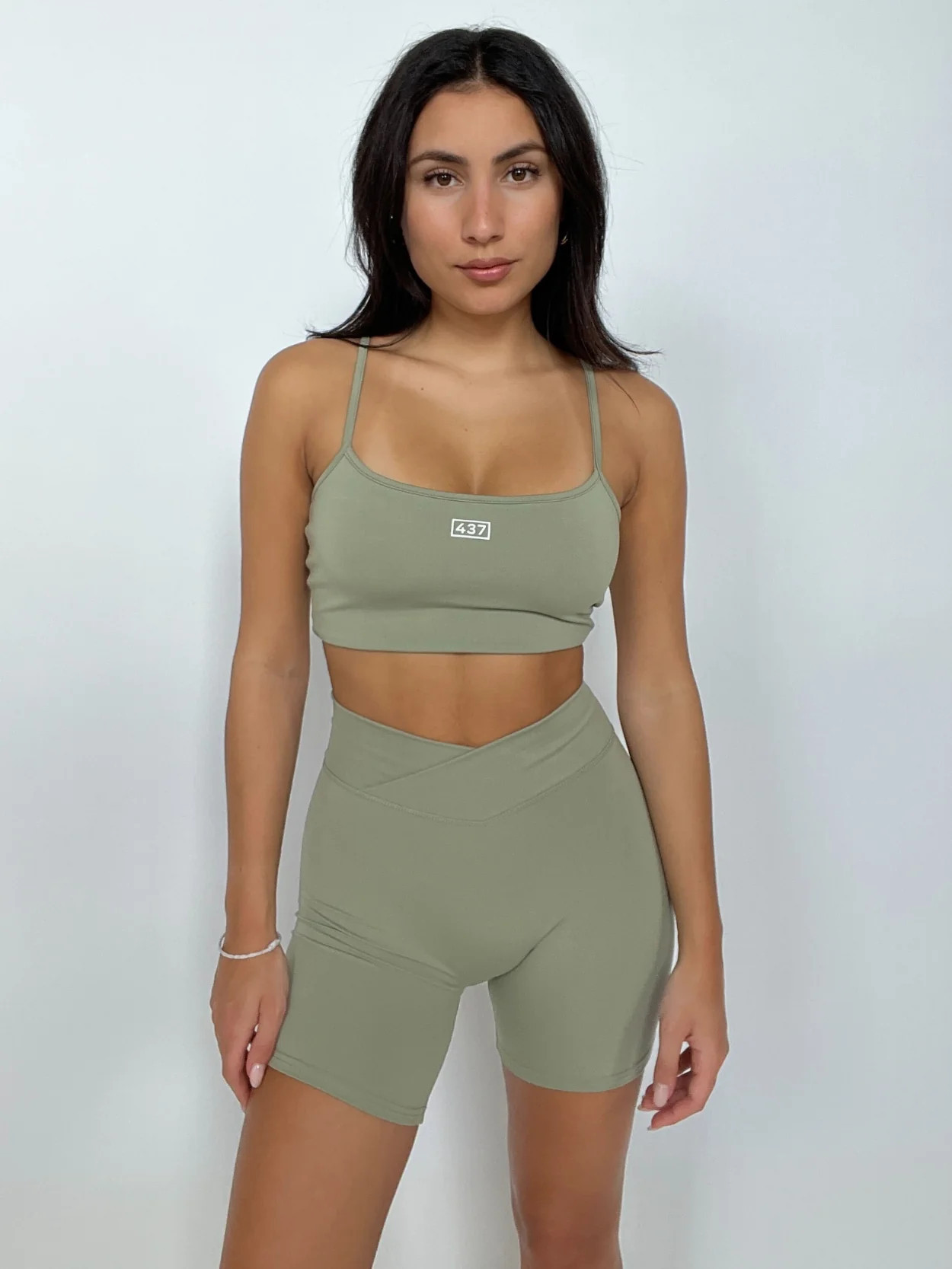 The V Short / Matcha | 437