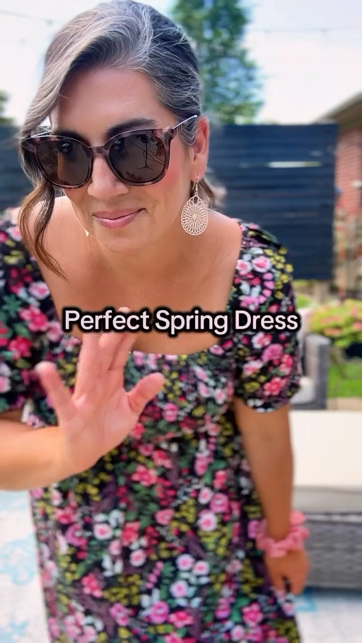 Flower power 💐 available in sizes 10-30 from @bloomchic

Follow@nicholebabinec for more mid to plus-size outfit ideas! 

#bloomchic #springdress #plussizestyle

#LTKPlusSize #LTKPetite #LTKValentine