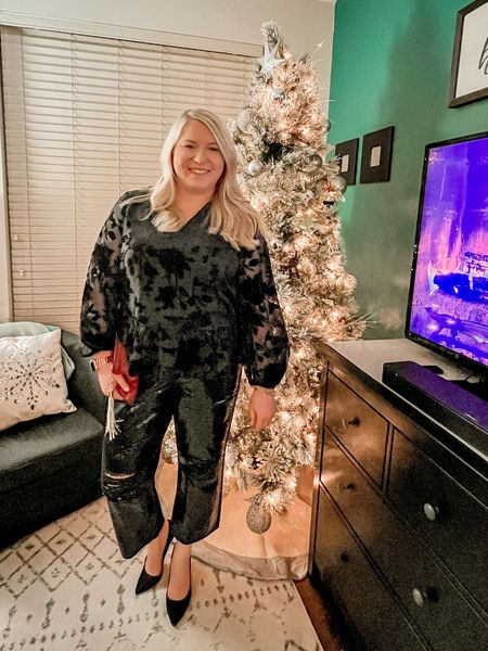 These sequin destroyed jeans are absolutely everything! Wearing size XL in the top and 14 in the jeans!

#LTKSeasonal #LTKHoliday #LTKGiftGuide