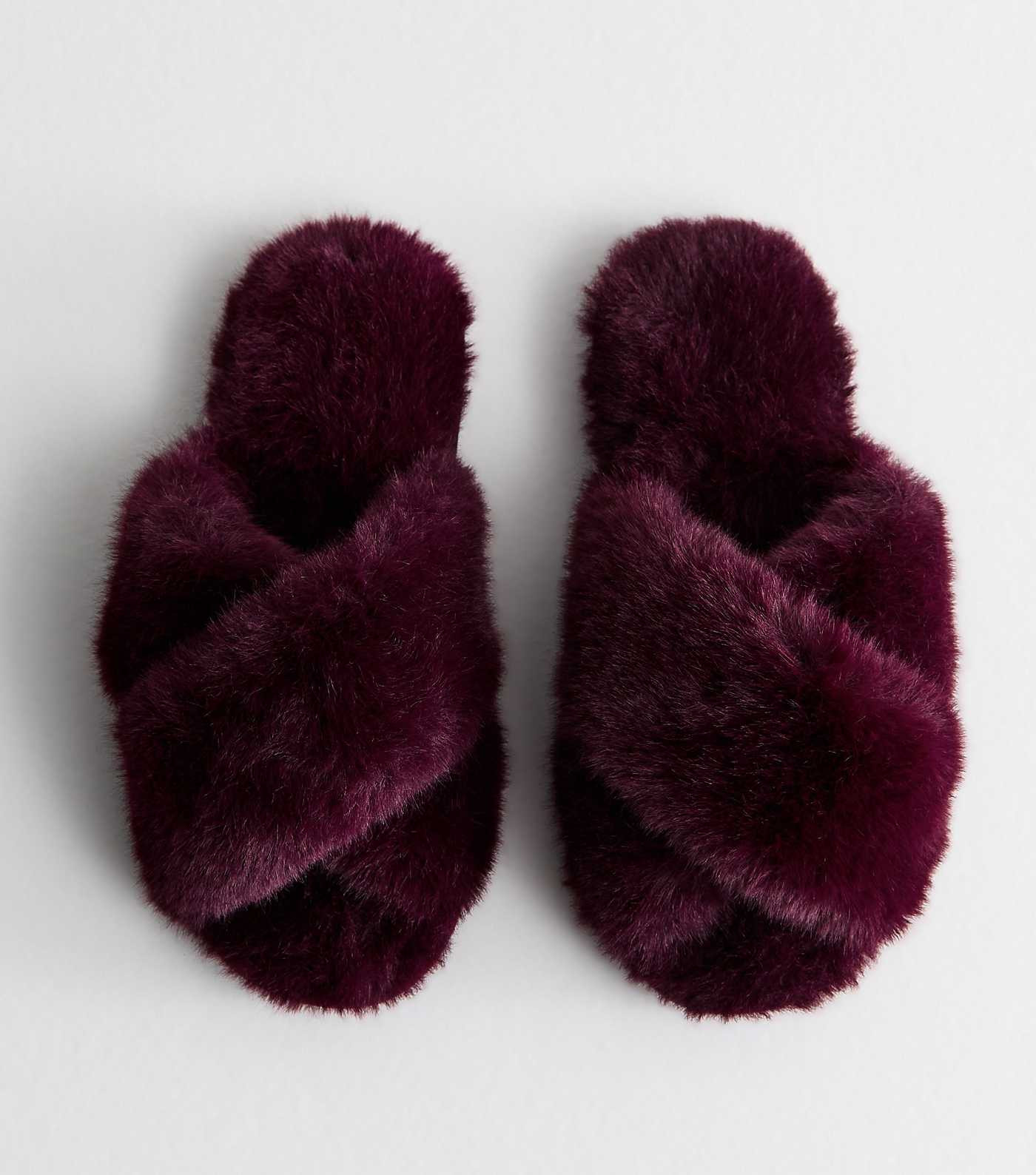 Burgundy  Faux Fur Cross Slippers | New Look | New Look (UK)