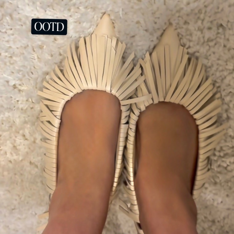 Stunning!! #fringes #slingback #shoes #heels #kittenheels #giannibini #trend #trending #fall #winter #fun

#LTKgrwm #LTKootd #LTKWorkwear