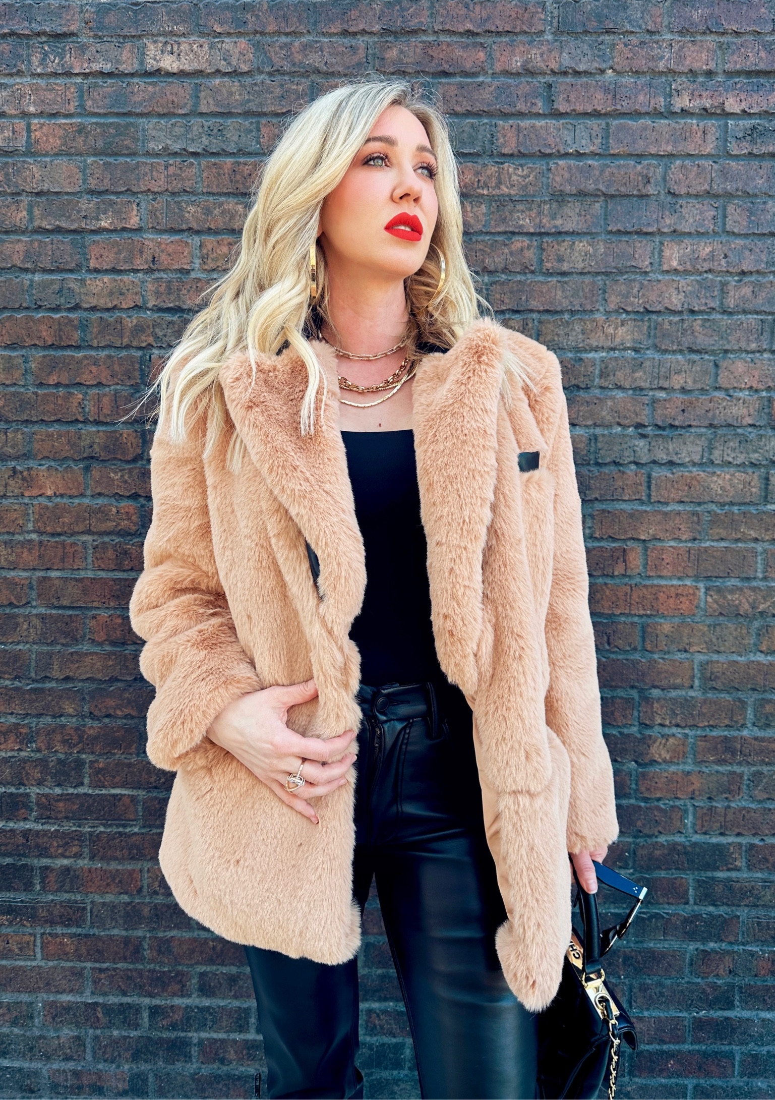LOVING this outfit so much!!! 🖤 this faux fur is everything!

Wearing a medium 

#LTKover40 #LTKstyletip