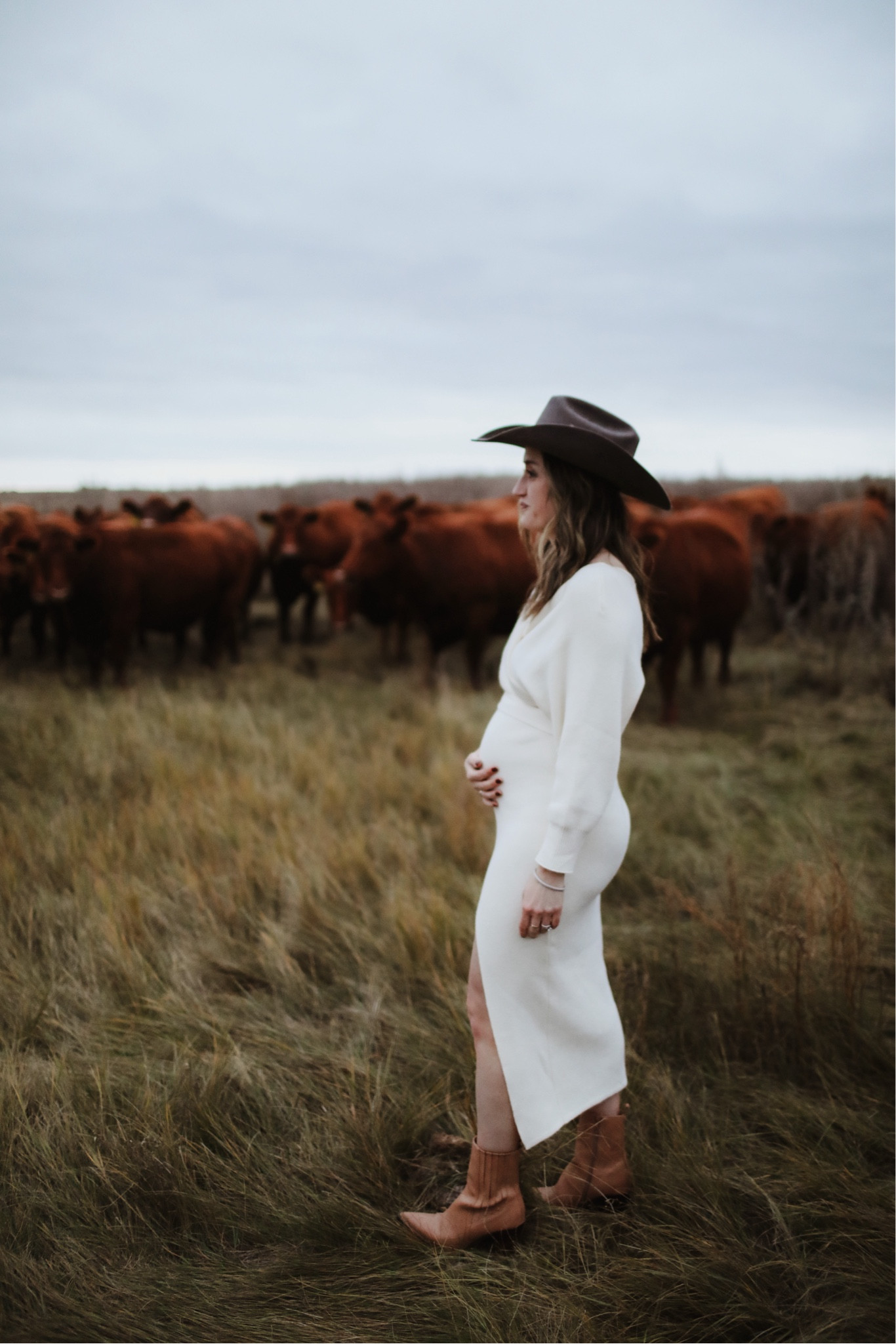 BRB, feeling like a western fashion model 😍

Dress is not maternity but works great with a bump. Ordered my normal size small. Shoes are size 9. Hat is custom.

#LTKbump