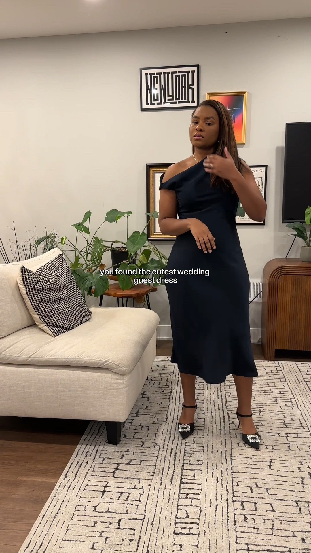 Super cute semi formal wedding guest dress! I’m wearing a Size Medium | 5’ 3” for reference 