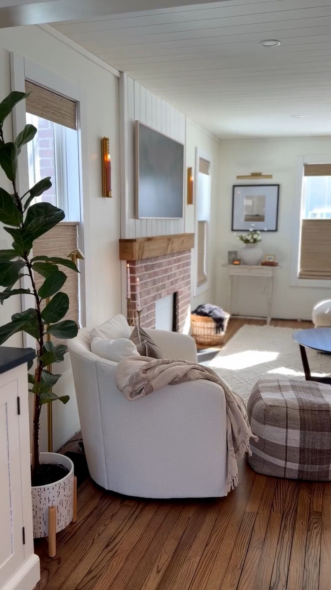 When you’ve been renovating for over 2 years and things are finally coming together… be still my heart! 

Living room inspo // Fireplace makeover // Cozy home decor 

#LTKHome