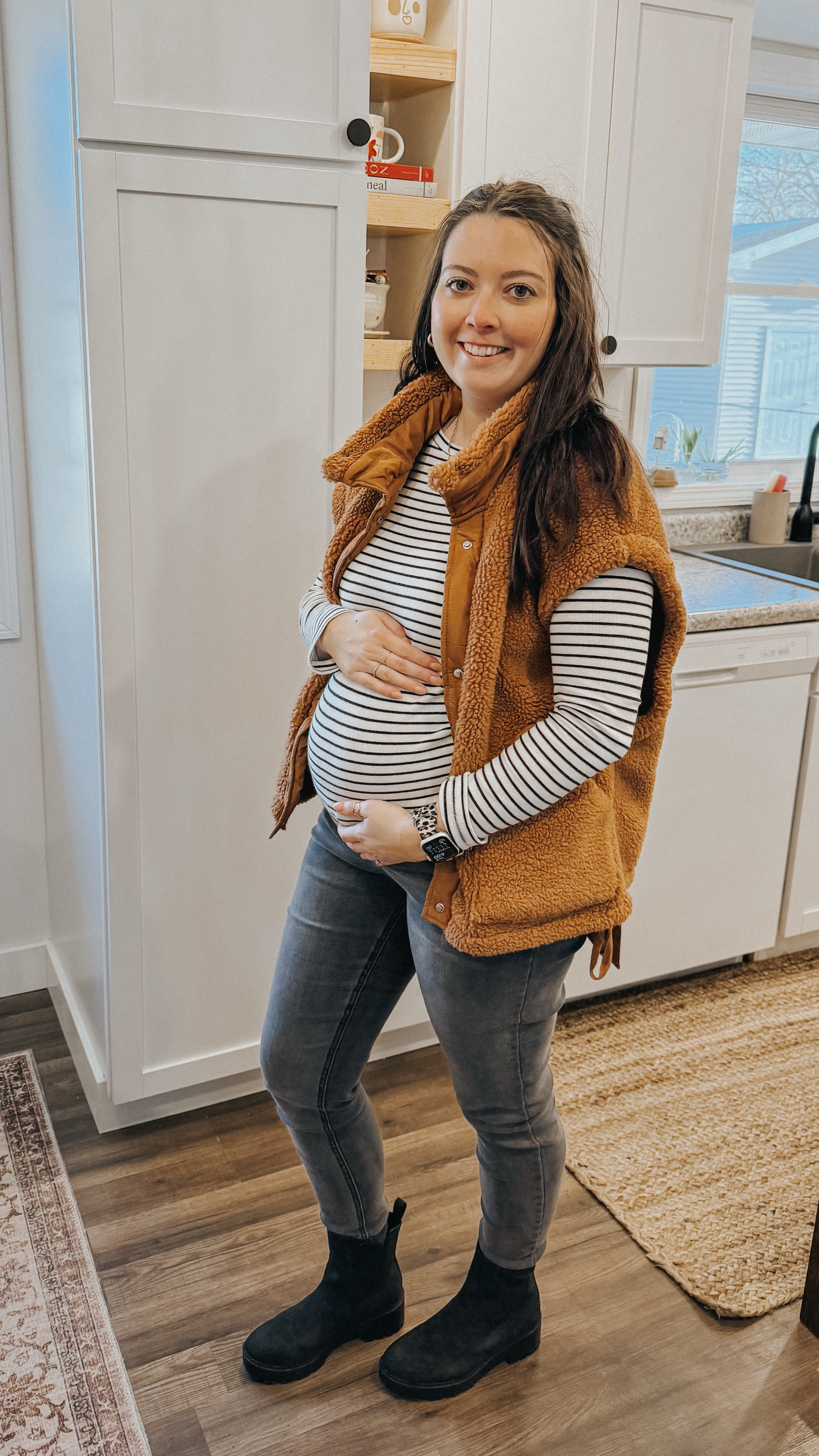 MOOTD 1: maternity outfit of the day series day 1 

#maternity #ootd

#LTKBump #LTKStyleTip