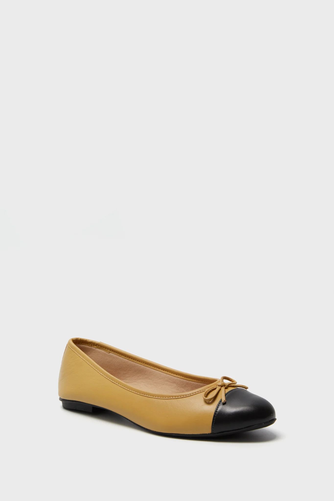 Camille Cap Toe Leather Flats | Tuckernuck (US)