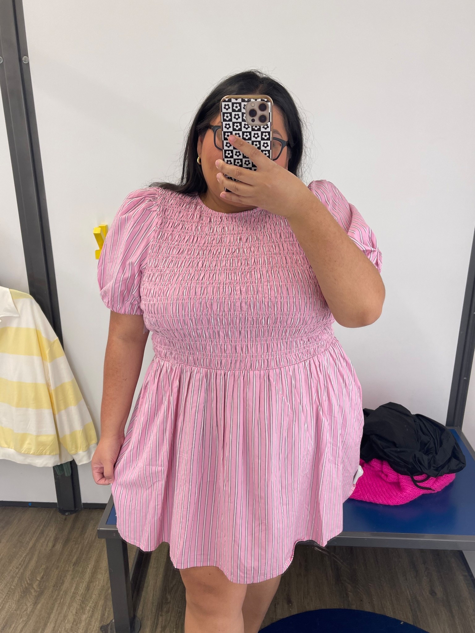 The prettiest smocked pink dress! I’m wearing the size xxl, it runs a bit short for my preference but I would just order it in tall! The perfect spring dress! Available in floral as well as solid colors!


#LTKMidsize #LTKOver40 #LTKPlusSize