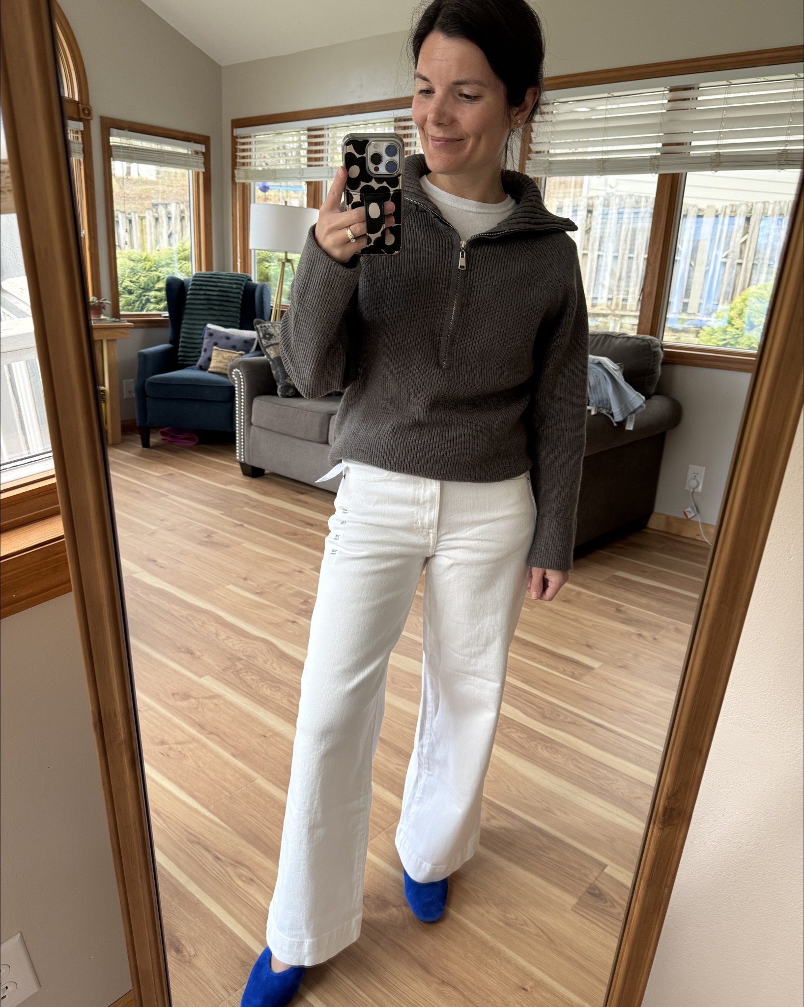 A couple new washes in my favorite pants! TTS. I’m wearing the regular length at 5’1” (and a few bonus pieces).

#LTKPetite