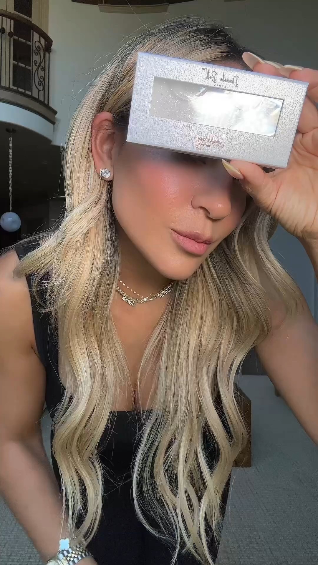 Finishing touches kind of morning ✨ Starting with my @danielabellashes in style Chiara (the ultimate lash lift in a box), paired with @hudabeauty Liquid Matte Lipstick in Perfectionist + @charlottetilbury Lip Cheat Contour Duo for the perfect lip combo. Locked it all in with @onesize Powder Melt Setting Spray 🔒

Styled it with my @aritzia blazer + Capri leggings (yes, they’re making their comeback 👏), and topped it off with my Chanel bag & @ysl sunnies. Effortless, elevated, everyday.
