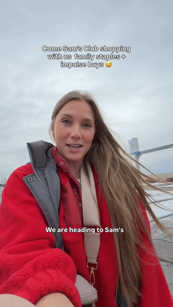 Just here doing my part to keep Sam’s Club in business 😅
Toilet paper, body wash, snacks for the kids and a few things we didn’t need 🙃
What’s your go-to Sam’s Club must-have?

#samsclubhaul #realisticmomlife #momvlog #groceryhaul

#LTKmomlife #LTKvlog #LTKfoodie