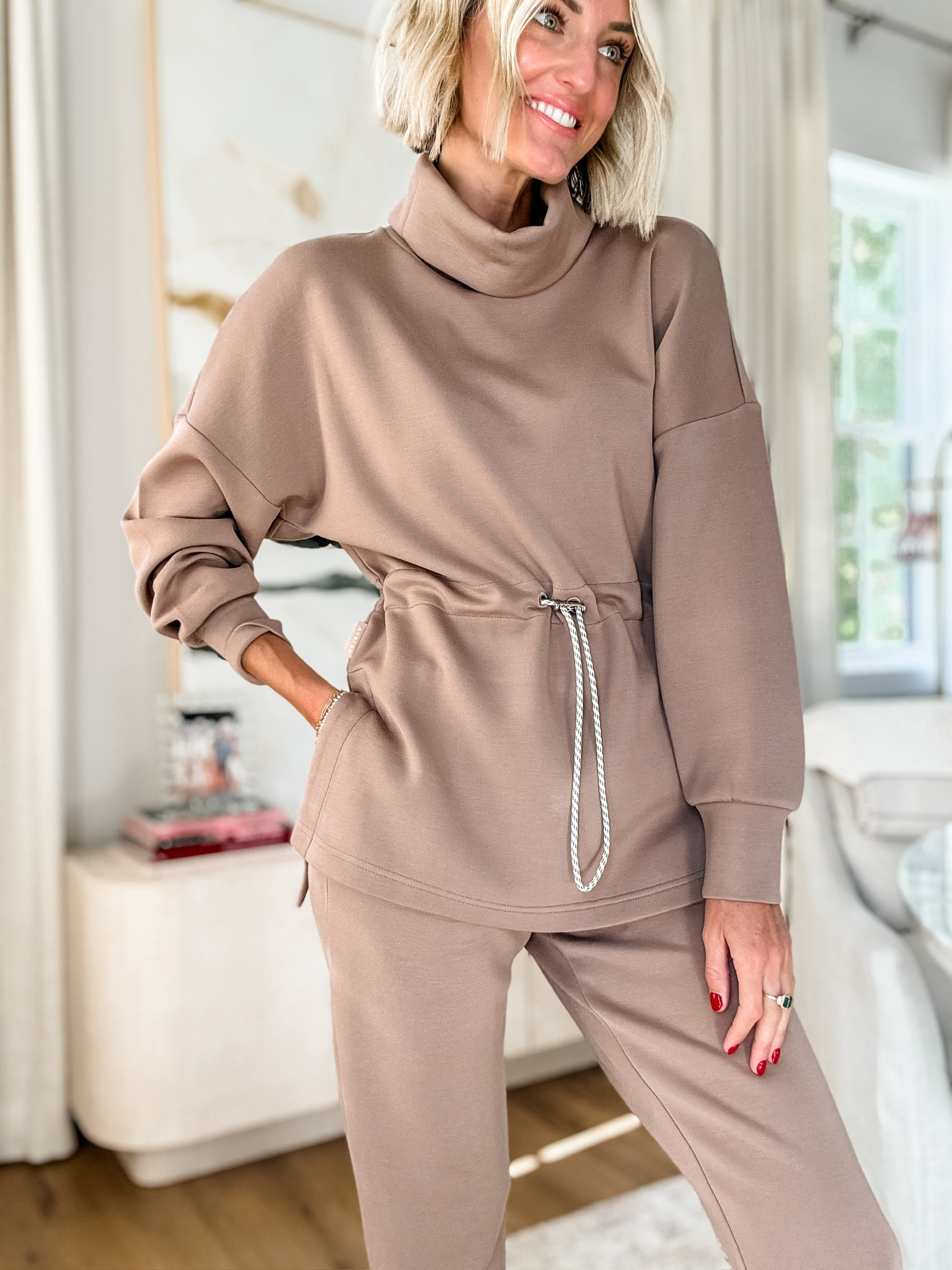 I love this pullover! Such good Varley find! Wearing XS! @varley #ad #inVarley

Loverly Grey, Varley finds, loungewear, lounge set, travel outfit 

#LTKTravel #LTKStyleTip