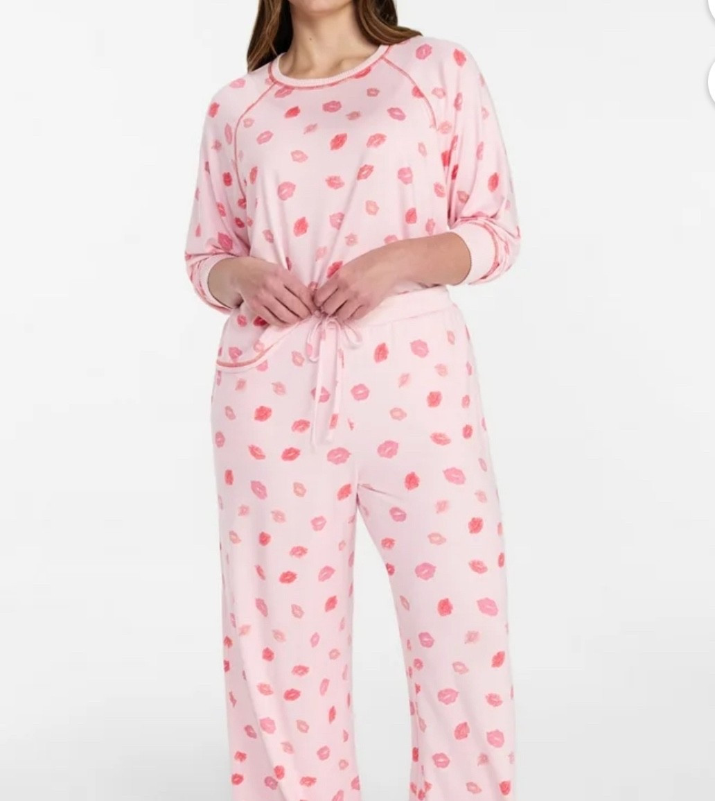 Joyspun 
Soft cozy
Fun prints
Walmart

#LTKdayinmylife #LTKmomlife #LTKmorningroutine