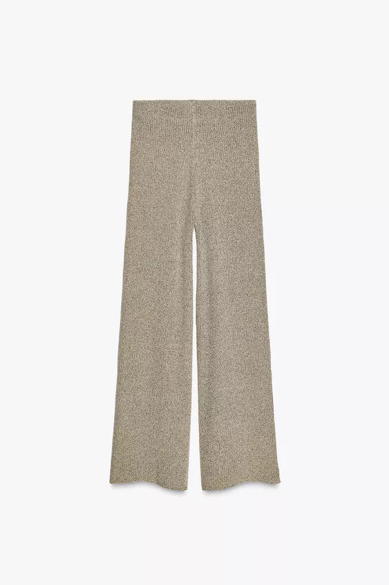 Knitted trousers. High waist with inner elastic waistband. Wide leg. Raw-edge hem. | Zara UK