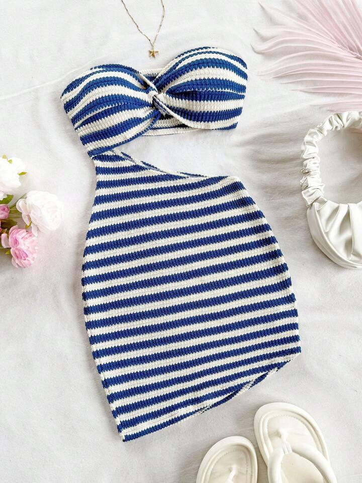 Soleia Red & White Striped Knit Jacquard Mini Dress With Metallic Buckle Decor, Asymmetric Hem An... | SHEIN