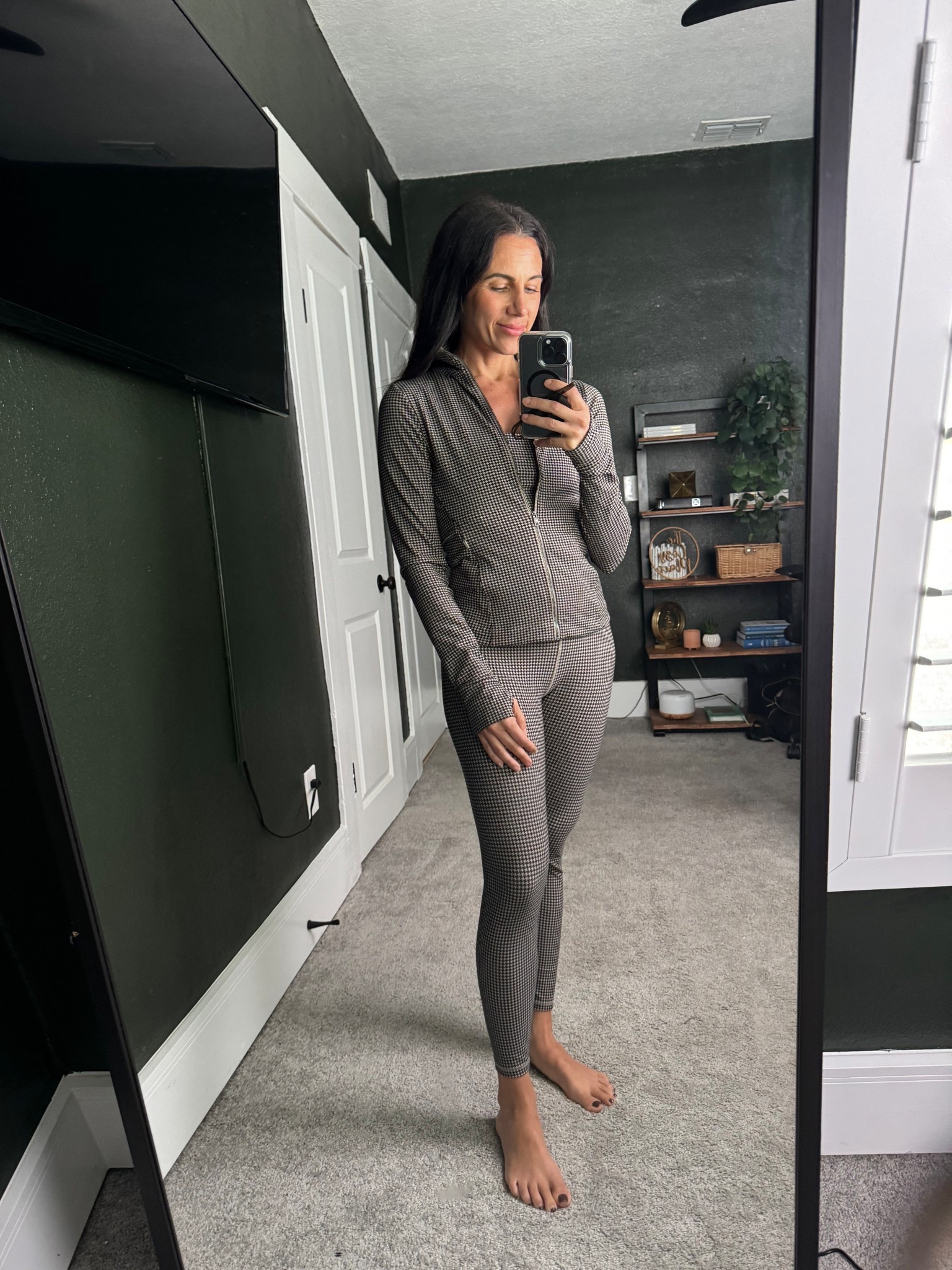 My favorite matching set from Abercrombie YPB activewear: houndstooth. Has a matching jacket, too! Size small in jacket & top, size small short pants. 5’2"

#LTKActive #LTKSaleAlert #LTKFindsUnder50