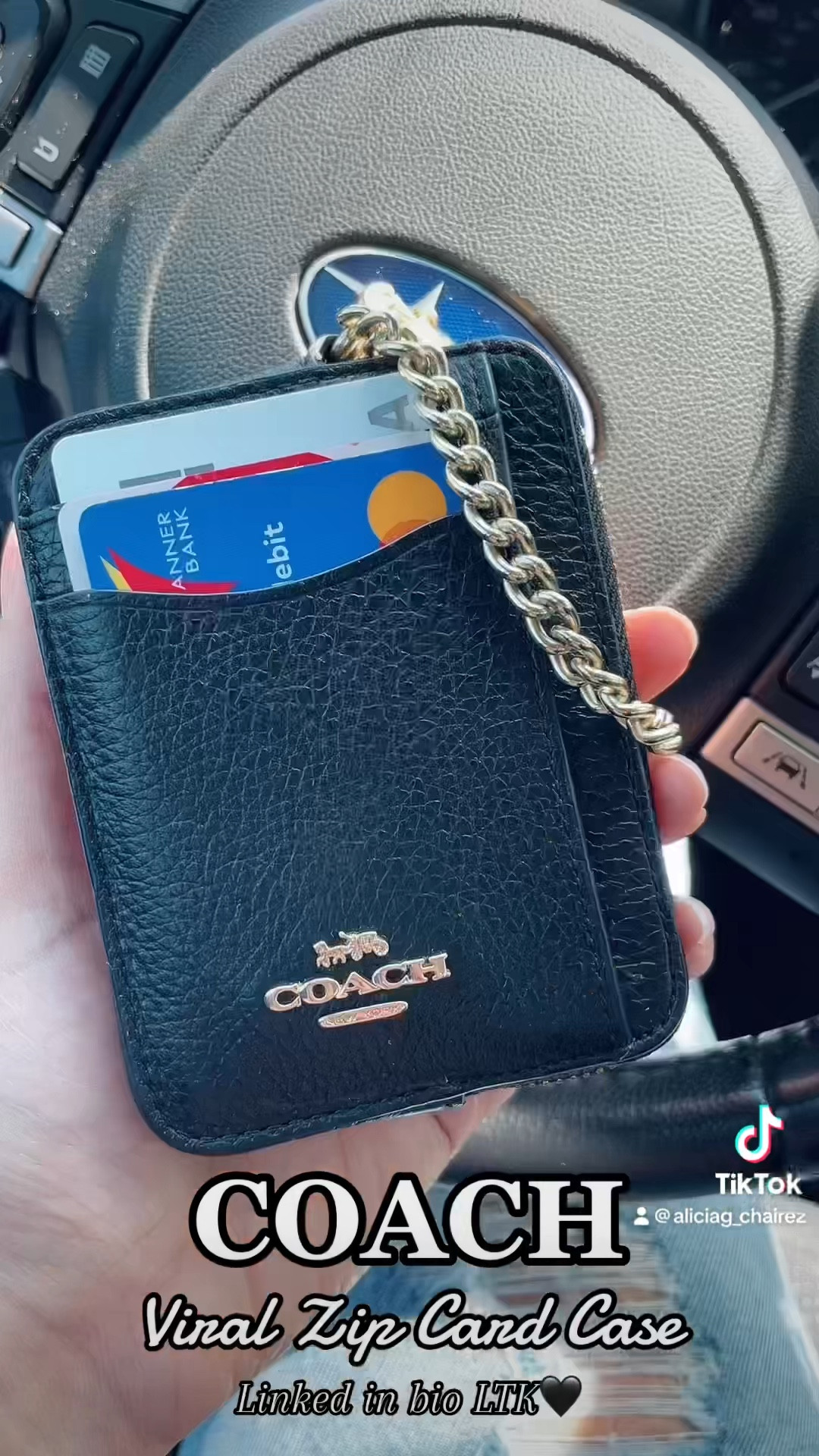 Coach Zip Card Case 
#coachfind #coachoutlet #coach #zipcardwallet #shoppingfind #musthave #LTKFind