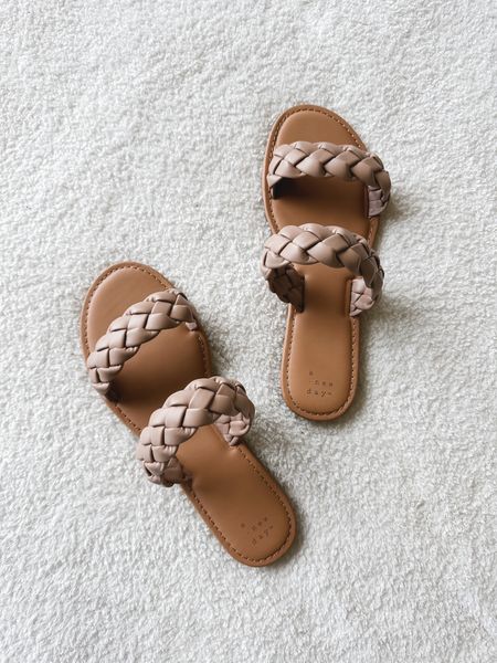 Two strap braided sandals - Nude Flats

#sandals #nudeflats #springshoes #targetfind #shoes

#LTKSeasonal #LTKshoecrush #LTKunder50