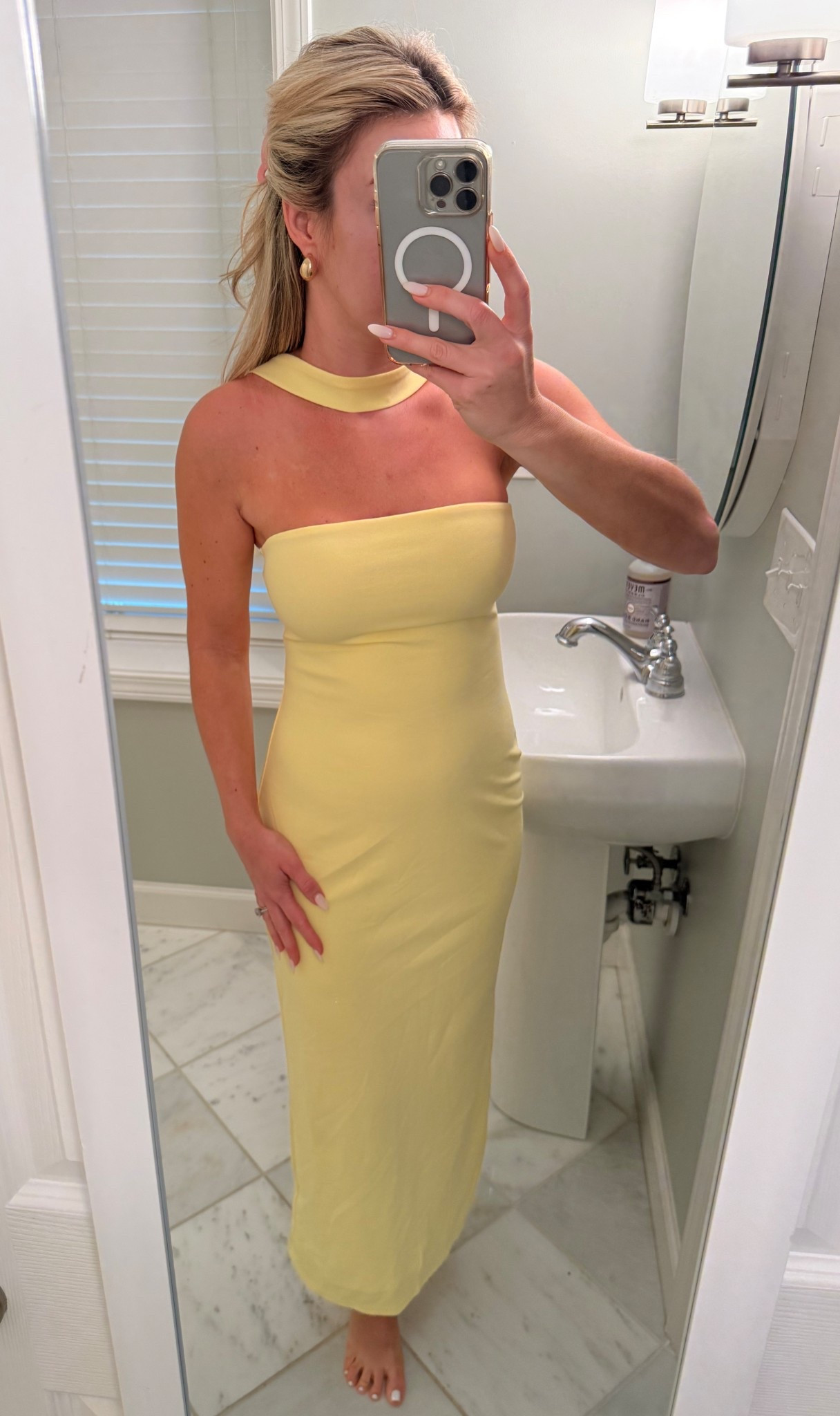 Butter yellow formal dress. Wearing size small. It fits tts  

#LTKOver40 #LTKootd #LTKWedding