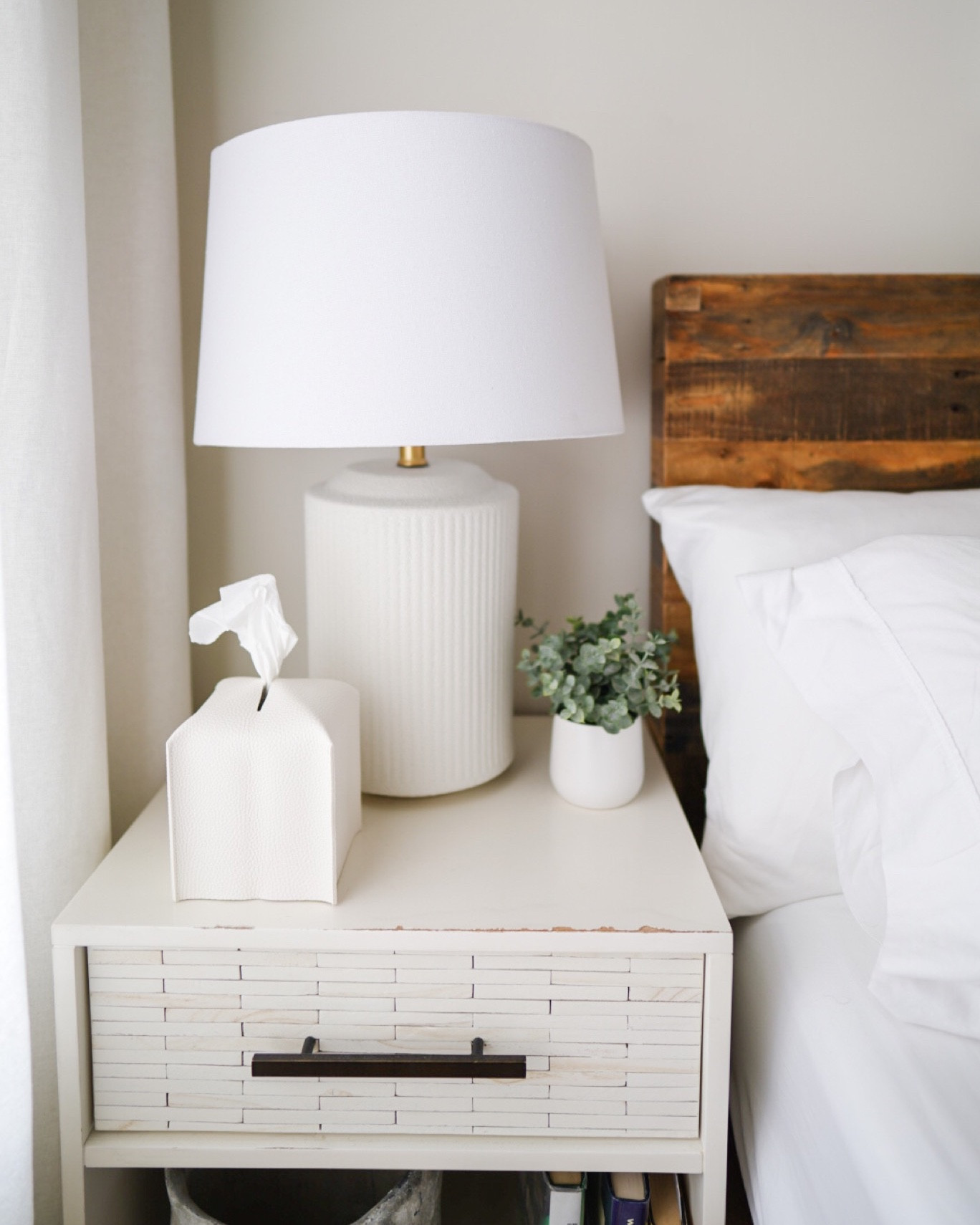 Bedroom nightstand decor

Nightstands, white nightstand, west elm, amazon home, target home, tissue box holder


#LTKstyletip #LTKhome #LTKFind
