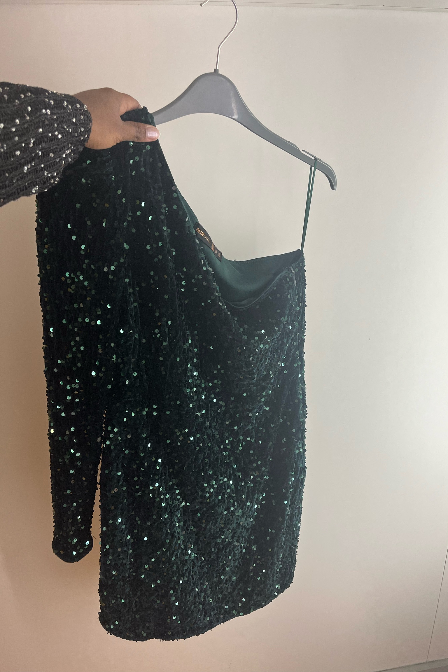 Um vestido babadeiro que vale a pena ter. A qualquer momento pode surgir um momento especial! 🤌🏾✨