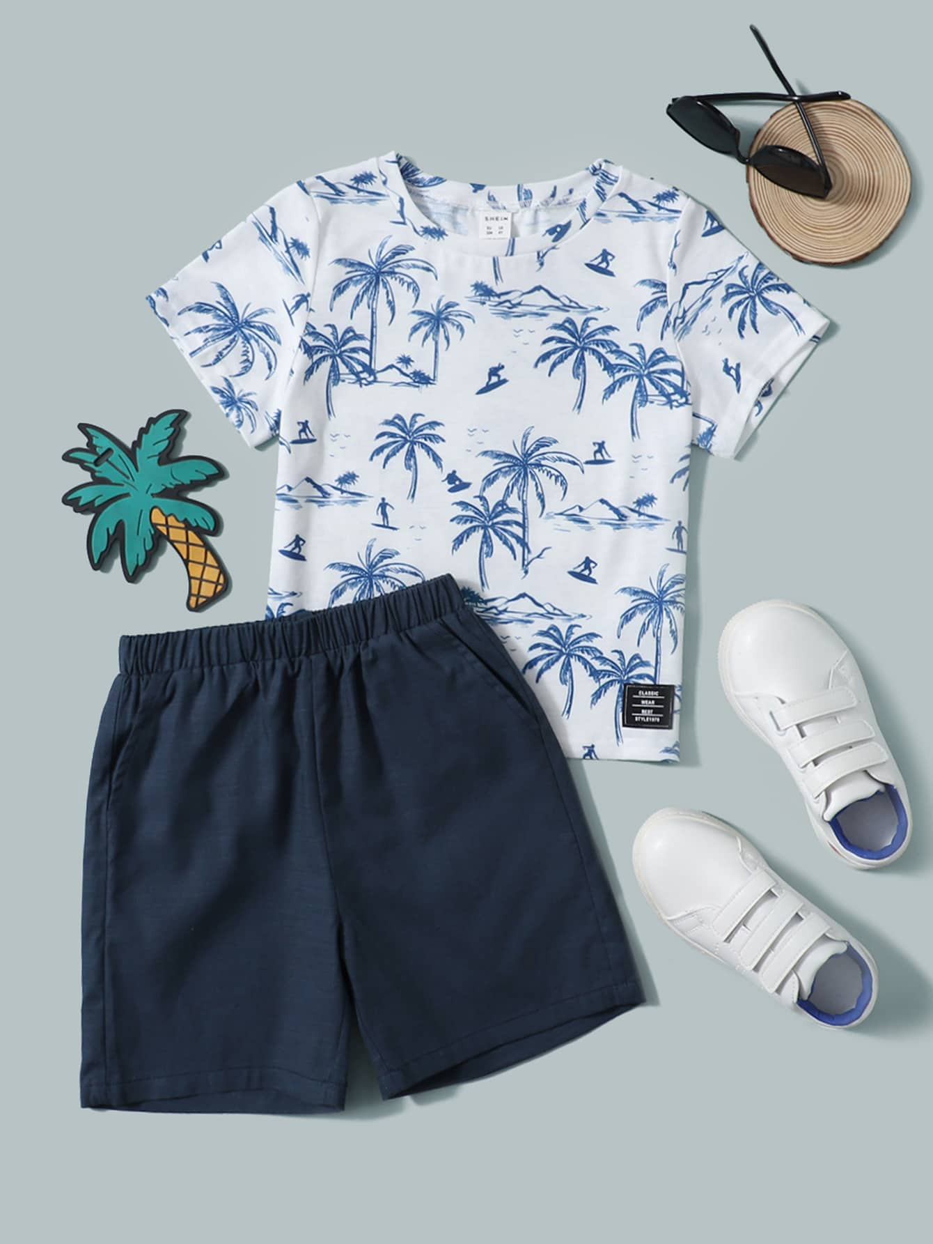 New
     
      SHEIN Toddler Boys Coconut Tree & Figure Graphic Patch Detail Tee & Shorts | SHEIN