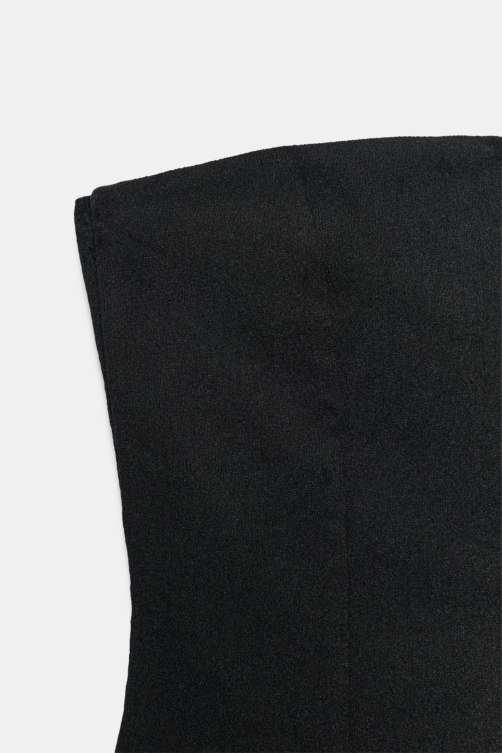 Top made of stretch fabric. Features a straight neckline and off-the-shoulder design. Finished wi... | Zara US