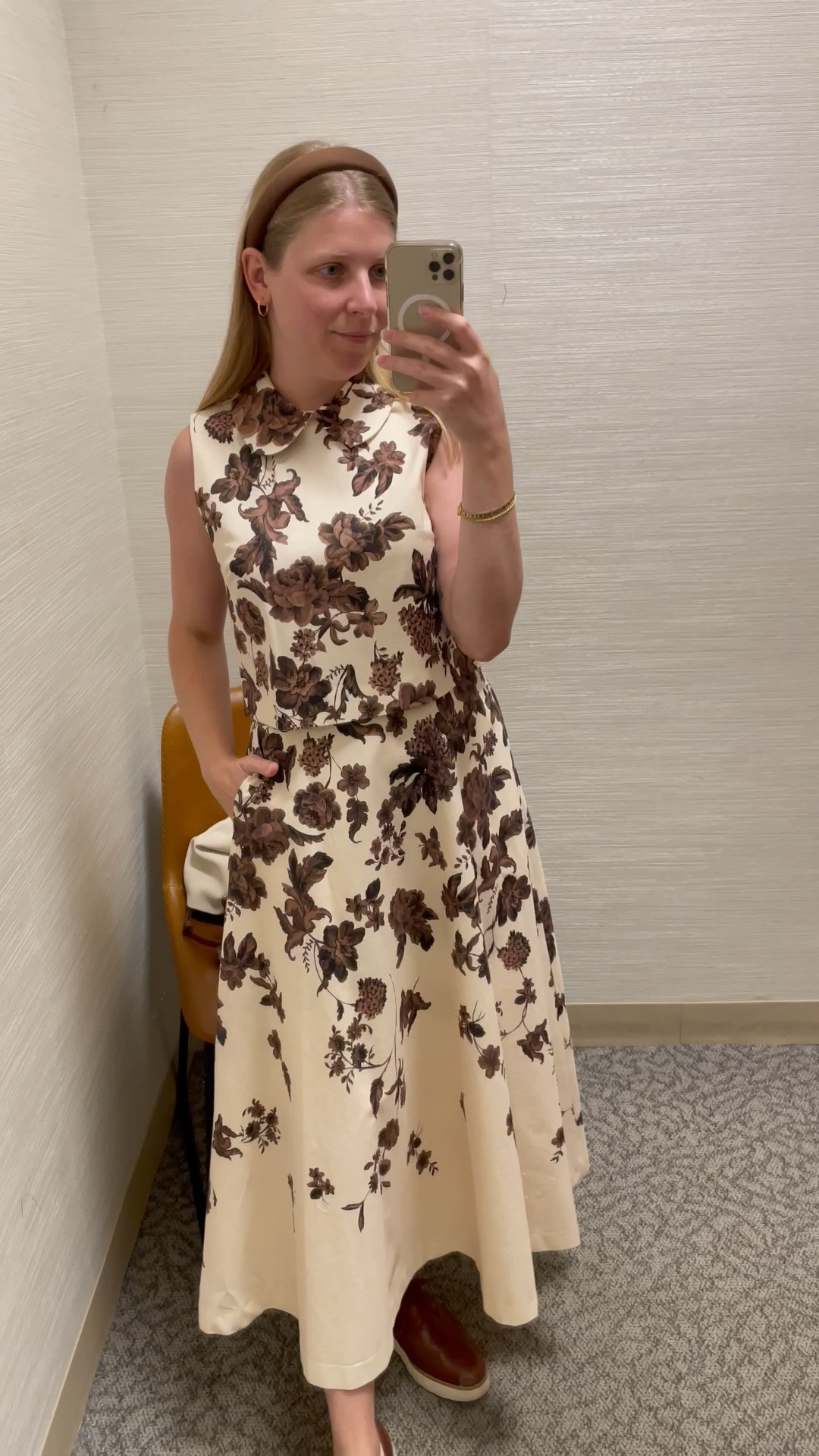 Matching brown floral set from Dillards as part of the Antonio Melani x Style Bungalow collaboration. The perfect at to add elegance and charm to your fall wardrobe  