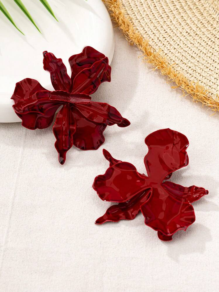 1 Pair Retro European & American Style Exaggerated 3D Flower Asymmetrical Shiny Stud Earrings For Women, Gift For Party And Vacation Valentines,Mom,Mother,Mother's Day,Gift | SHEIN