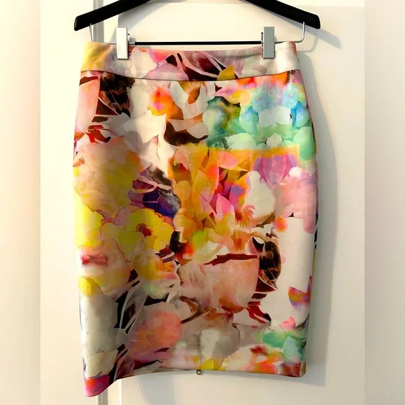 Ted baker pastel floral scuba skirt with neon back zip | Poshmark