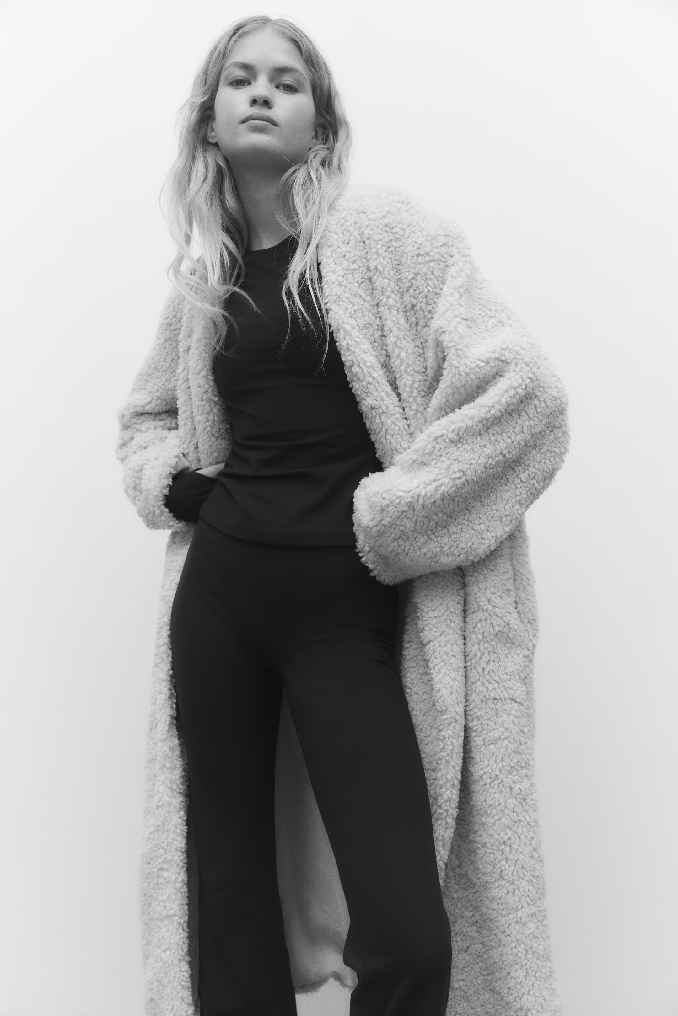 Sports top with SoftMove™ | H&M (UK, MY, IN, SG, PH, TW, HK)