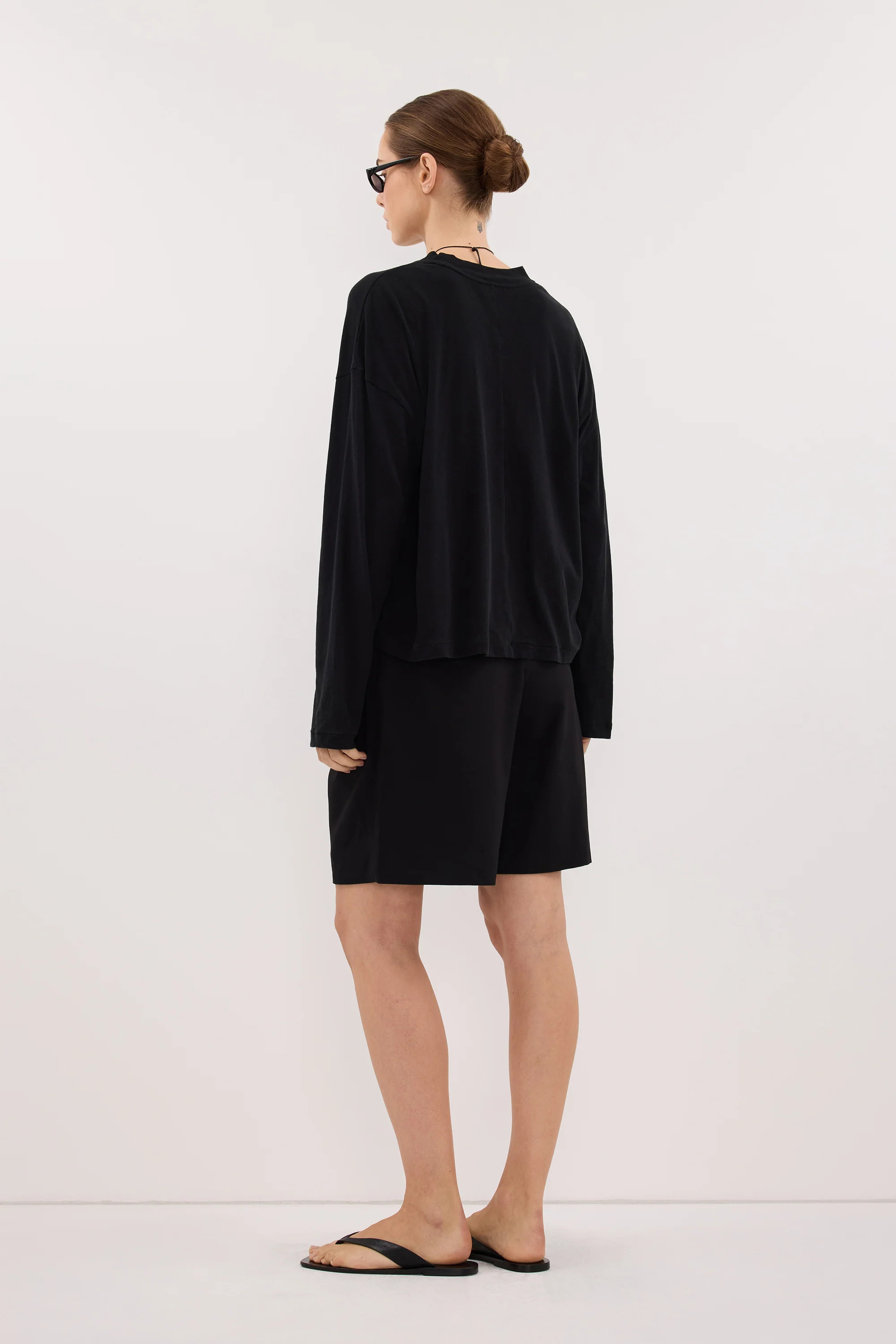 SLOANE BLACK SLEEVED CREW NECK KNIT | DISSH