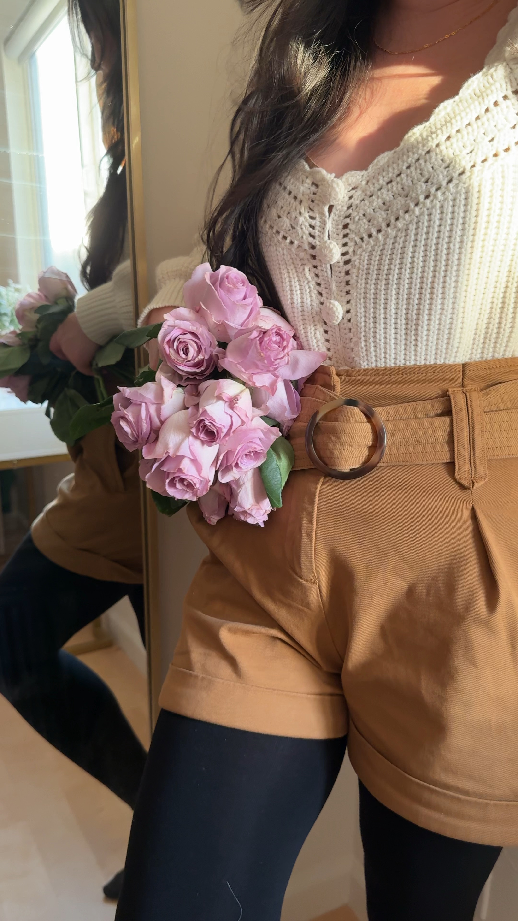 Cozy Sezane pieces 💕 comfy white cardigan and brown shorts 

#LTKVideo