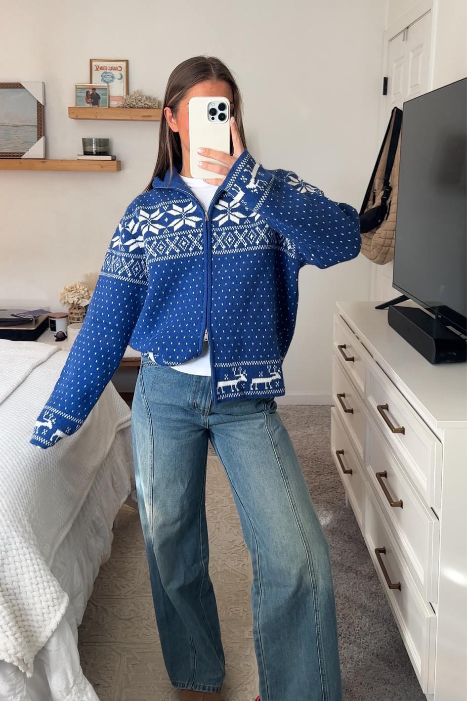 Jacket - M
Jeans - S