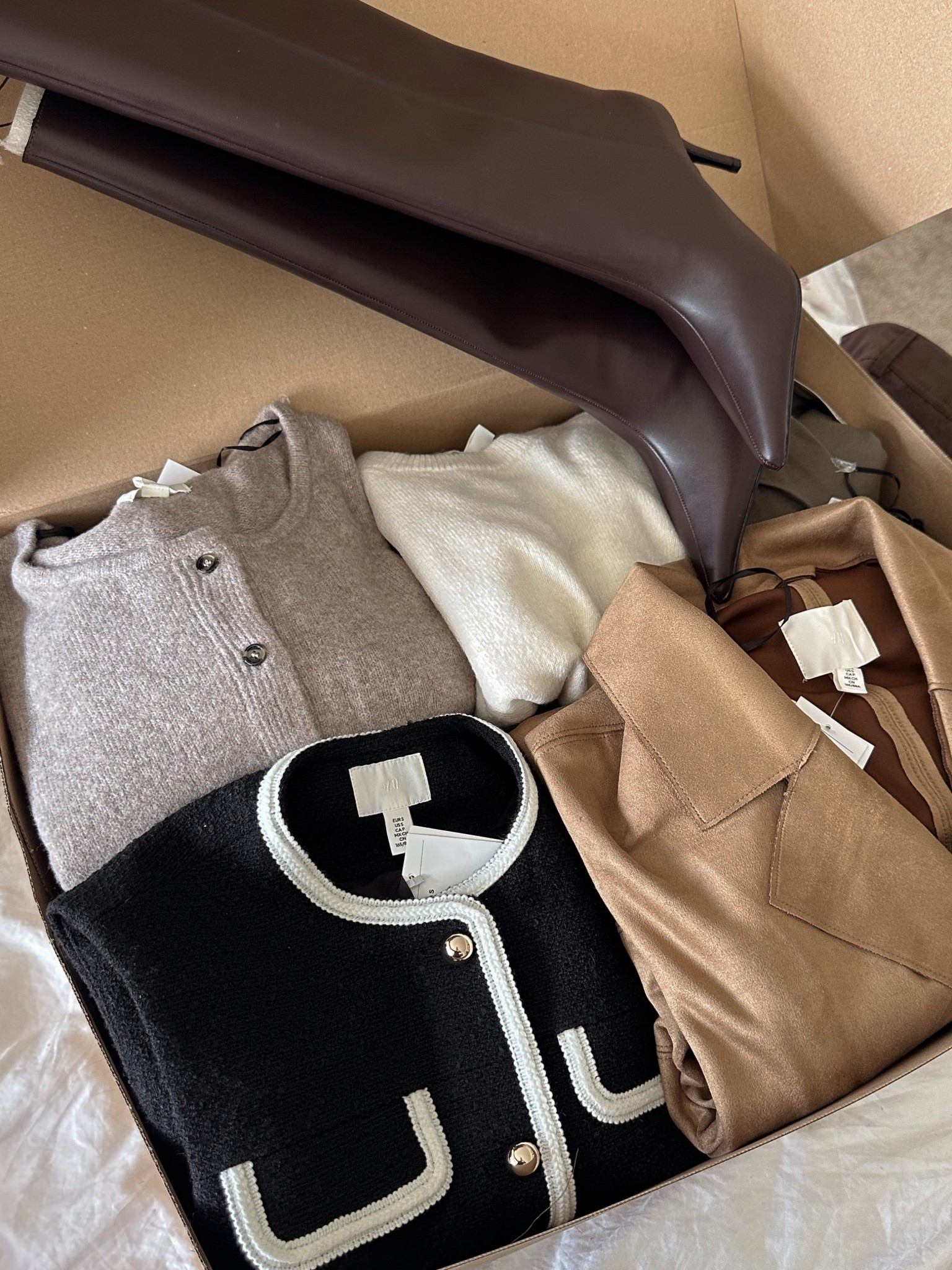 H&M Autumn haul autumn outfits, autumn styling knee-high boots, trenchcoat, suede jackets, airline skirt, brown trousers, brown blazer, polkadot top

#LTKautumn