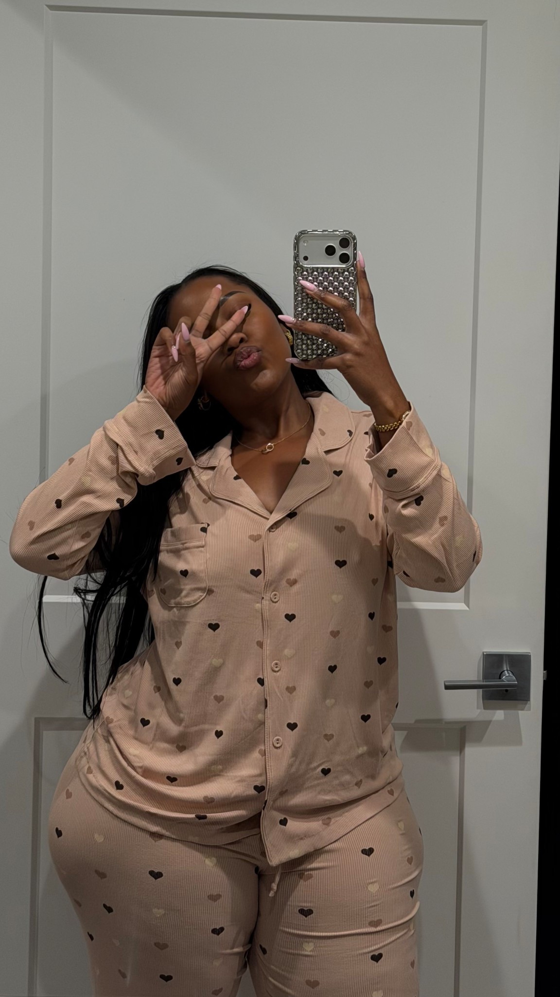 These Jammie’s are perfect Valentine’s Day especially for my neutral girlies 🤎🖤 wearing a size largee

#LTKMidsize #LTKPlusSize #LTKValentine