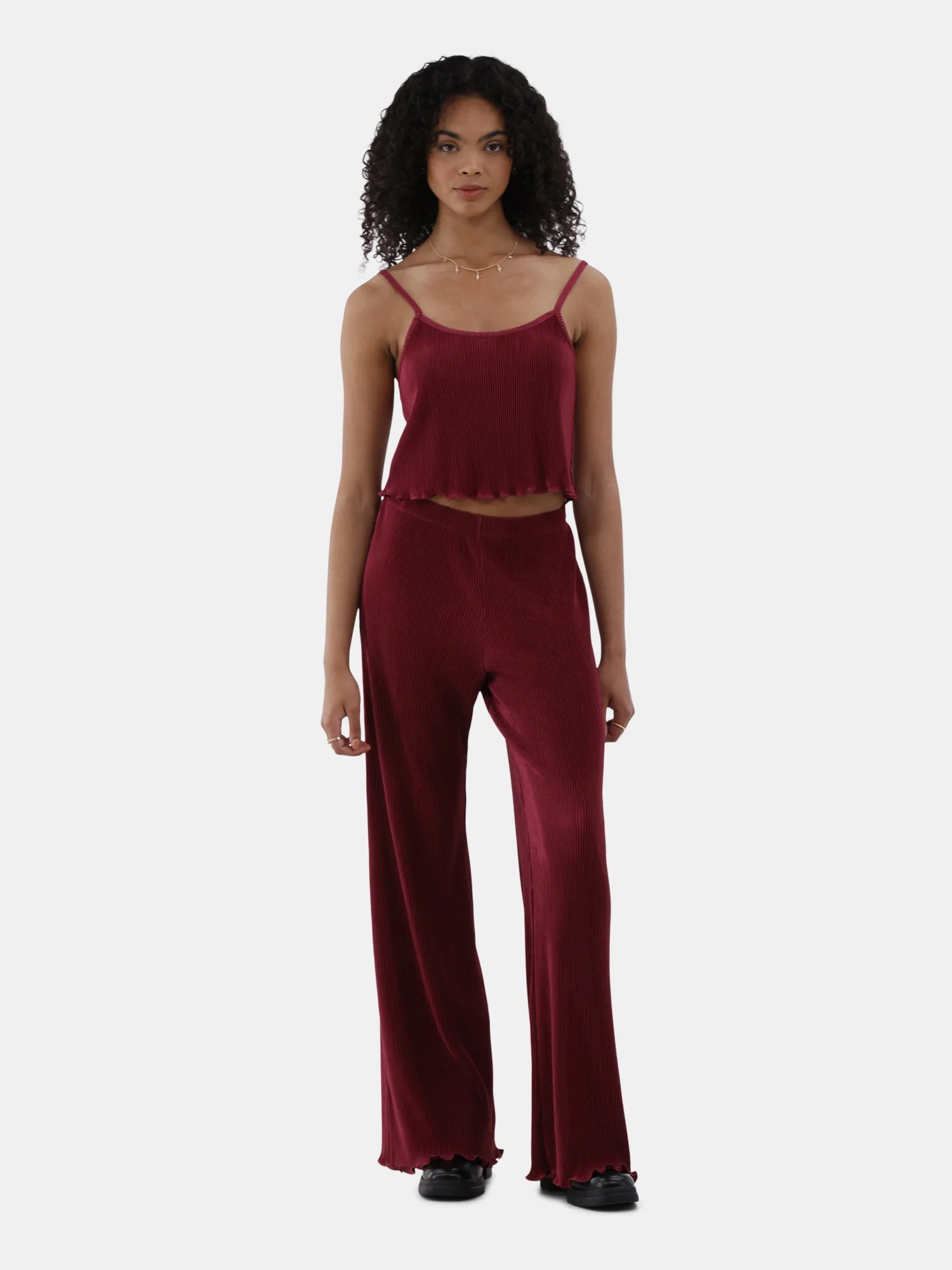 No Boundaries Plissé Cami and Pant Set, 2 Piece, Women’s | Walmart (US)