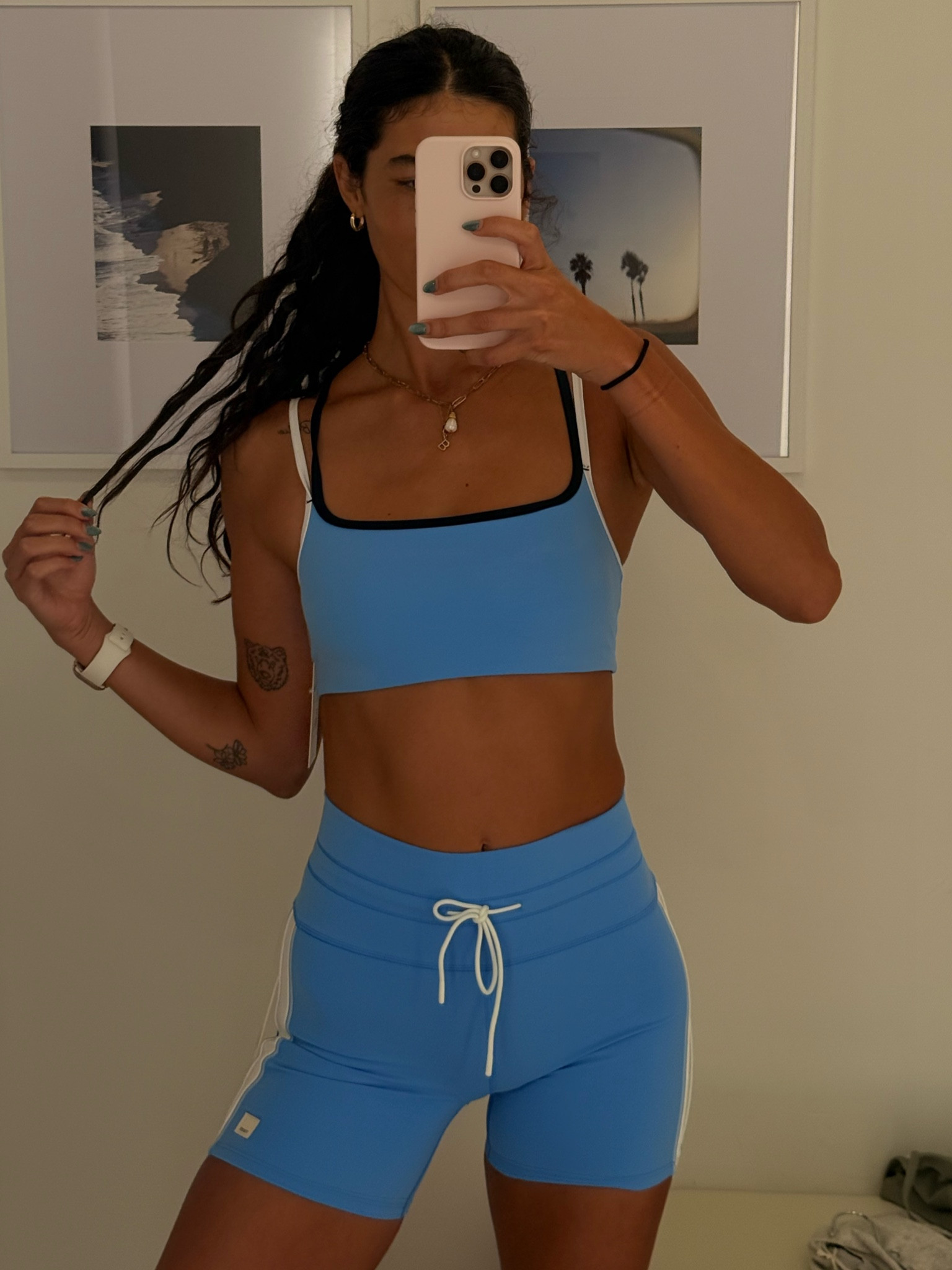 Vuori workout set. She’s so chic

#LTKootd #LTKfitnessgoals #LTKActive