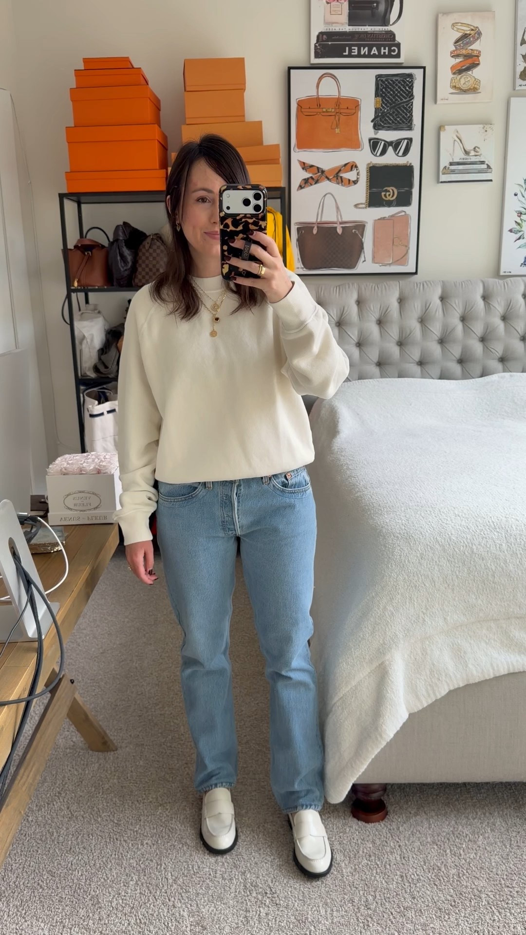 Redone x Hanes sweatshirt, redone x Levi’s low slung straight leg jeans, Marc fisher loafers



#LTKHoliday #LTKCyberWeek #LTKGiftGuide