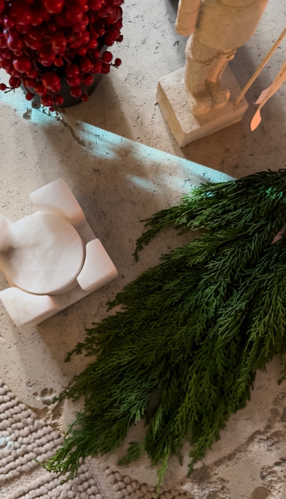 The most gorgeous winter greenery🌲

#LTKHoliday #LTKHome