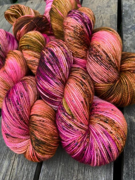 High Twist Sock "Doshie" - Sock weight, Hand dyed yarn, Superwash Merino, 463 yards | Etsy (US)