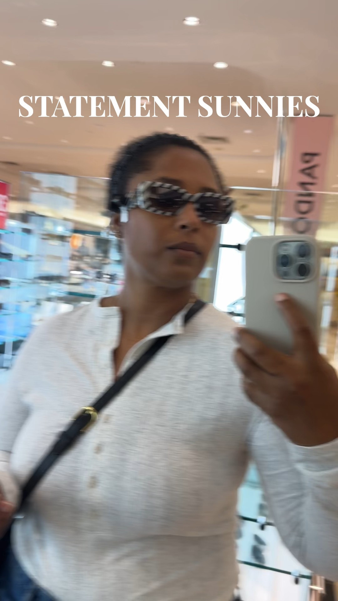 Statement sunnies. 